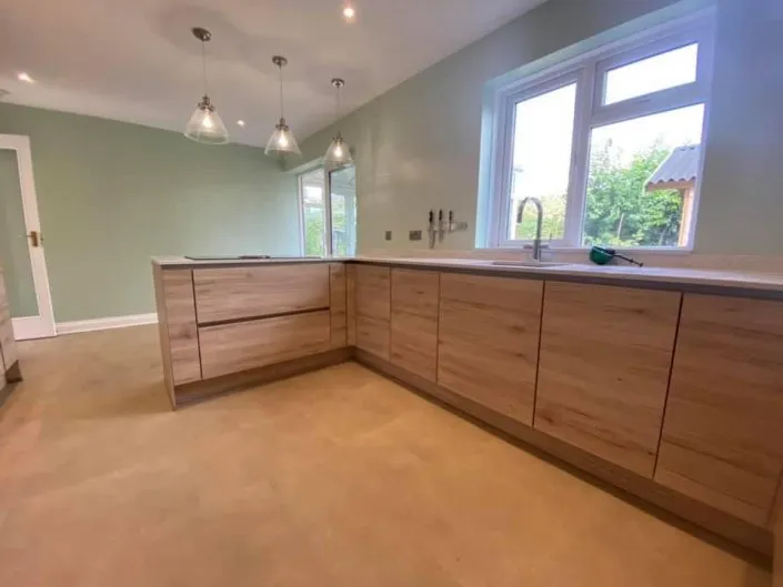 graained-oak-handless-units-705x529