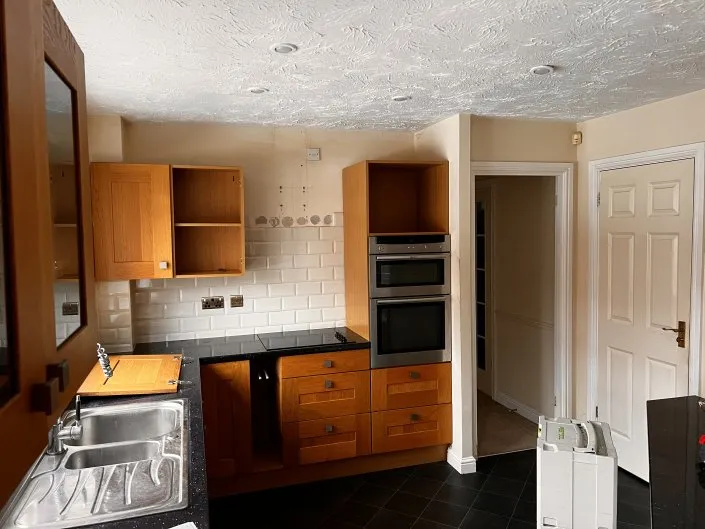 old-kitchen-705x529